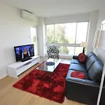 Neutral Bay Self-Contained Modern One-Bedroom Apartment