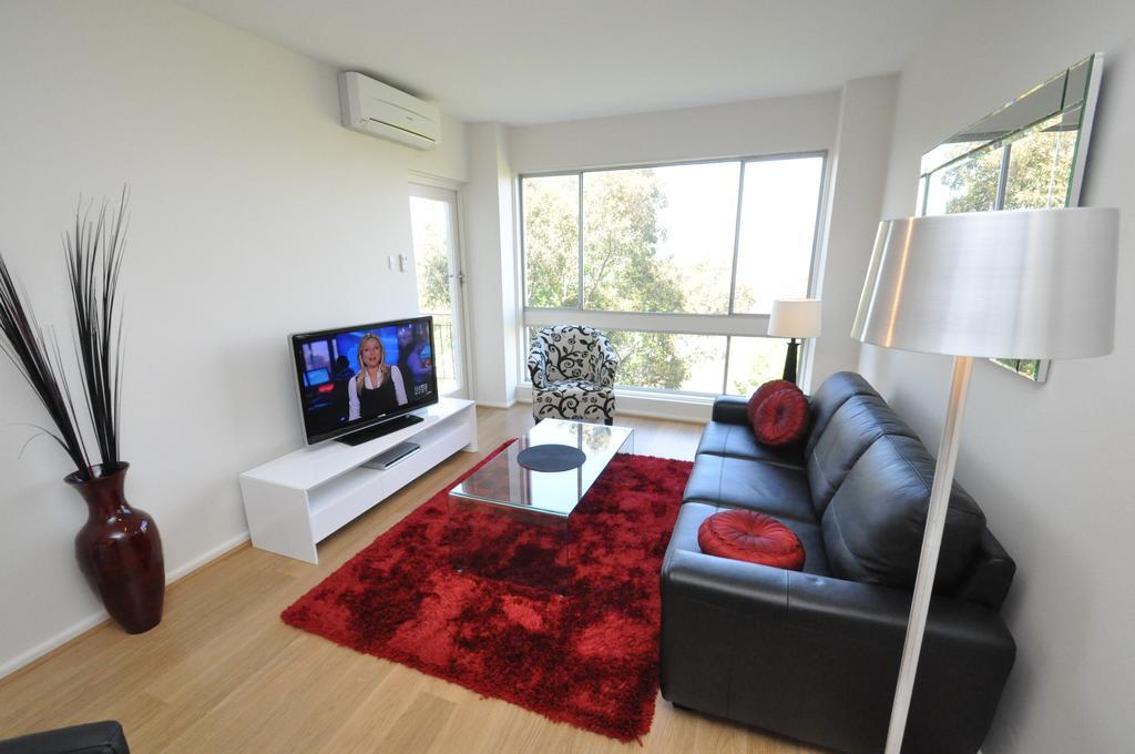 Neutral Bay Self-contained Modern One-bedroom Sydney